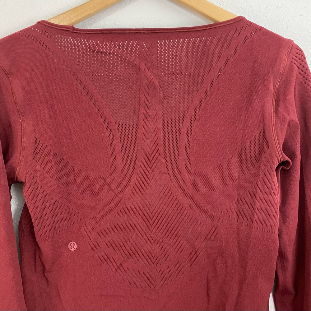 Lululemon Red Burgundy Long Sleeve Women's Size‎ M/L - Picture 4 of 6